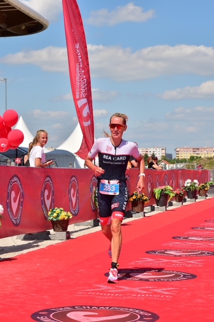 Katharina Grölz sichert sich den 1. Platz am 22 Mai bei der Triathlon WM „The Challenge“ in Samorin, Slowakei